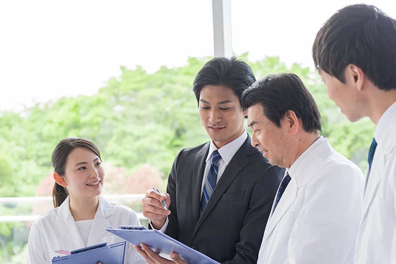 行政から住民までの多様な活用先を示すイメージ